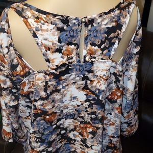 Bjewel cold shoulder back shirt size large lk new